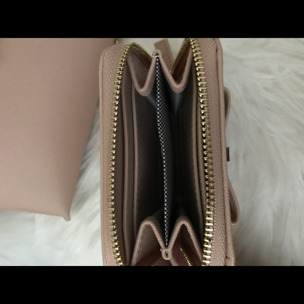 Vegan leather saffiano bow crossbody and wallet - Picture 2 of 4